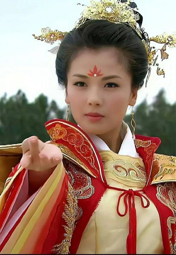 股票配资网站导航 从豪门阔太到替夫还债，刘涛凭什么稳站国民顶流？