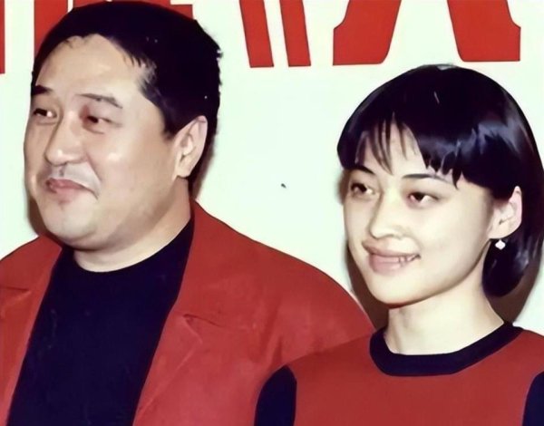 北京配资之家网 名导叶大鹰为19岁梅婷抛家弃子，净身出户后晚年凄凉，67岁孤身一人